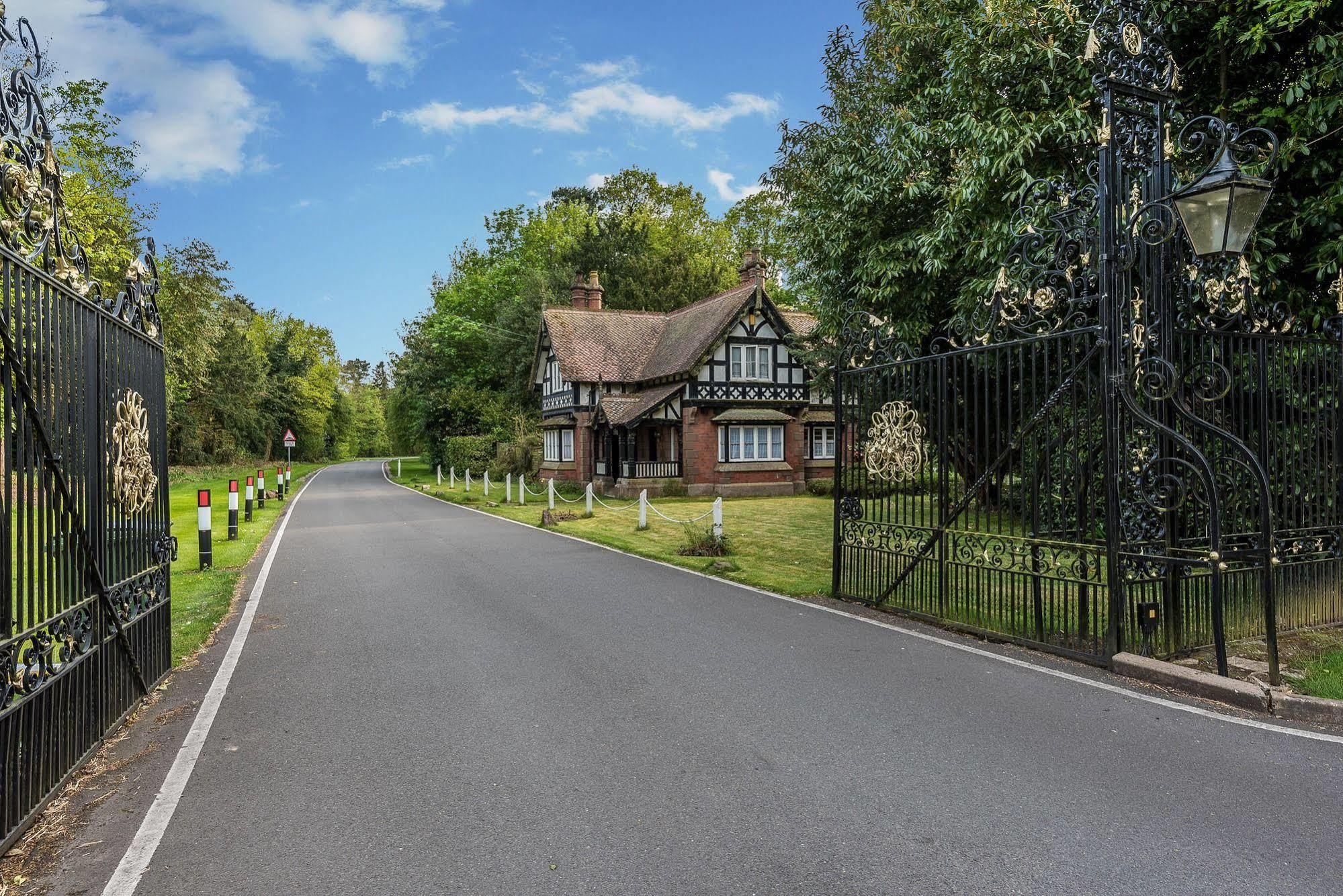 Lilleshall House & Gardens And Lilleshall National Sports Centre 외부 사진